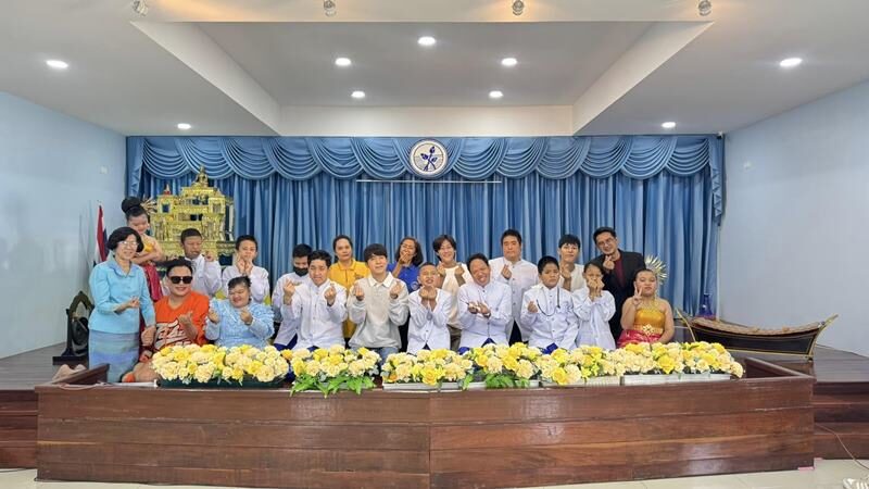 ใจฟู! พี่จอง-คัลแลน บริจาค 2 ล้าน ให้โรงเรียนปัญญาวุฒิกร เนื่องในวันเด็กแห่งชาติ
