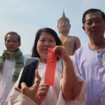 ถือฤกษ์ดี ถวายผ้าห่มชุดใหญ่ หลวงพ่อสมหวัง ลุ้นเลขเด็ดหางประทัด เห็นชัด เล็งเสี่ยงโชค