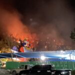 ไฟโหมรุนแรงไหม้ป่าเขาพลอง เพลิงลุกลามประชิดสวนนกชัยนาท ระดมจนท.ฉีดน้ำสกัดเพลิง