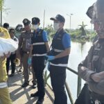 สุดหดหู่รับปีใหม่ ร่างทารก ถูกโยนทิ้งคลอง ห่อโสร่งยัดกระเป๋า จุดธูปเทียนสะกดวิญญาณ