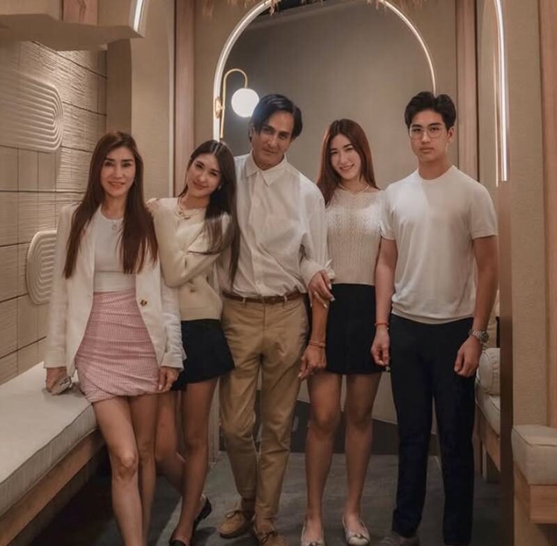 พีท ทองเจือ โต้ข่าวทำบ้าน100ล้าน แชร์เคล็ดลับเป็นพ่อ-สามีที่ดี ตกหลุมรักภรรยาอีกครั้ง