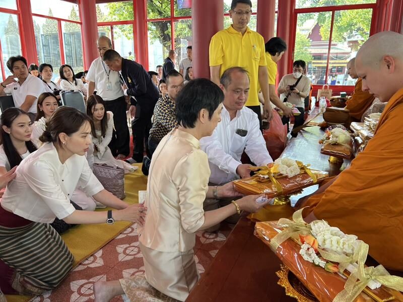 พระทอย ห่มผ้าเหลือง บวชทดแทนคุณพ่อแม่ ได้รับฉายาทางธรรม ‘ปฐมวํโส’