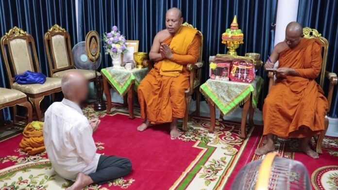 Chumphon stunned as elderly monk fatally stabs abbot | News by Thaiger