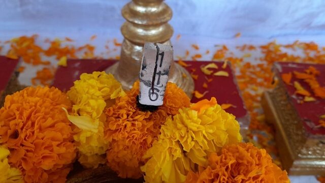 Crowds seek blessings at Kham Chanod on Magha Puja Day | News by Thaiger