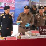 ตำรวจปลอมเป็นไรเดอร์ ล่อซื้อยาเสพติด รวบหนุ่มไทย-สาวลาว ขนยาบ้า 4 แสนเม็ด ส่งขายกลางเมืองโคราช