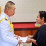 พระราชทานน้ำหลวงอาบศพ อาลัย '2 ตำรวจพลีชีพ' พิธีศพสมเกียรติตำรวจกล้า