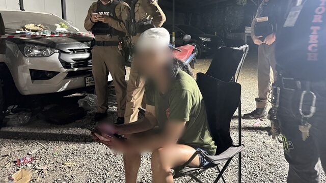 รปภ. บุกอพาร์ตเมนต์ ทะเลาะกับเมีย ใช้ปืนตบหัวเลือดอาบ สุดทนเจอคำด่าแรง คว้ามีดแทงสวนเสียชีวิต เผย แยกกันอยู่มานานกว่า 3 เดือนแล้ว