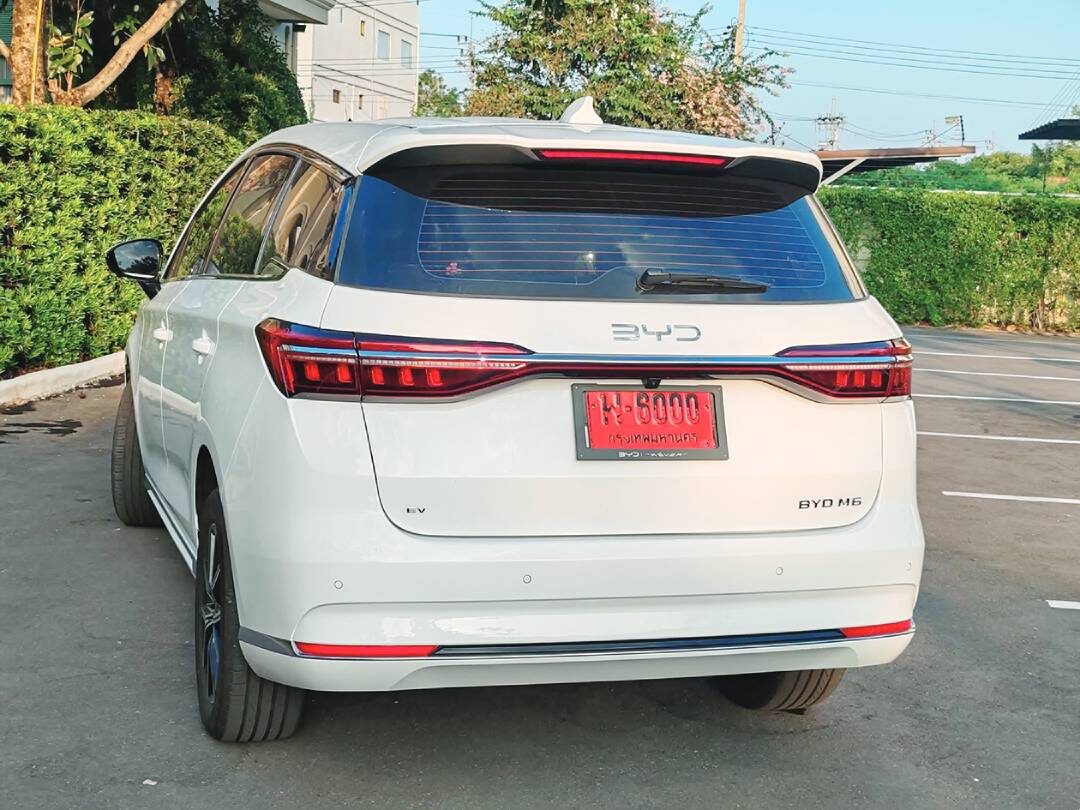 หลาก&หลายรถยนต์ - ขับชิลชิลMPV‘บีวายดีเอ็ม6’ ขนคนบรรทุกของใกล้ไกลไปได้หมด