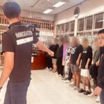 บิ๊กหวาน มอบ สตม.คุมตัว 10 ผู้ต้องหาจีน คอลเซ็นเตอร์ซิงซิงส่งตัวให้ตำรวจจีนดำเนินคดี