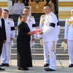 รองผบ.ตร.-ผบช.น. ร่วมพิธีพระราชทานเพลิงศพ 2 ตำรวจ มอบเงินช่วยครอบครัว