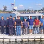 ตม.กระบี่ นำเรือตรวจการณ์ เอกซเรย์ปิดล้อมตรวจค้นสถานประกอบการหาดไร่เลย์