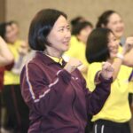 สมาคมภริยาข้าราชการสำนักงานปลัดกระทรวงกลาโหม จีดกิจกรรม ”ขยับนิด...พิชิตโรค”