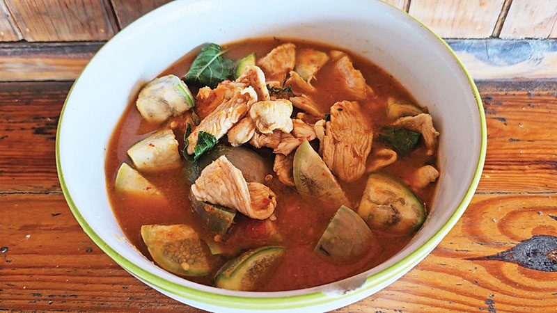สดจากเยาวชน - พ่อครัวน้อยเมืองเพชร ช่วยแม่ผัด‘ตามสั่ง’