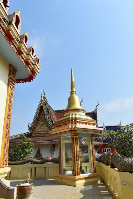 วัดเสด็จ