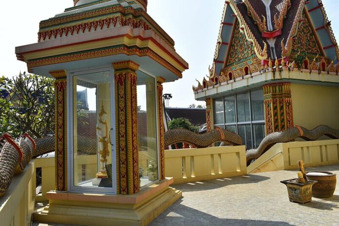 วัดเสด็จ