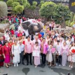 สวนนงนุชพัทยา จัดจดทะเบียนบนหลังช้าง คู่รัก LGBTQ+ แห่ร่วมคึกคัก