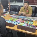 บุกรวบ พ่อค้าบุหรี่ไฟฟ้า หัวใสตบตาขายกระเป๋าบังหน้า ไม่รอดสายตา ยึดของกลางเพียบ