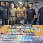 บุกรวบ พ่อค้าบุหรี่ไฟฟ้า หัวใสตบตาขายกระเป๋าบังหน้า ไม่รอดสายตา ยึดของกลางเพียบ