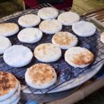 ขนมโบราณ อุดรธานี ข้าวปุ้นจี่ แปลกใหม่ รสชาติอร่อยมาก กินคู่แจ่วบองสุดแซบ   