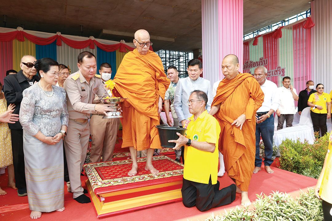 ข่าวสดพระเครื่อง - พิธีเทคอนกรีตเสาเอก-ปฐมฤกษ์ ตึกประชารวมใจ-รพ.ราชพิพัฒน์