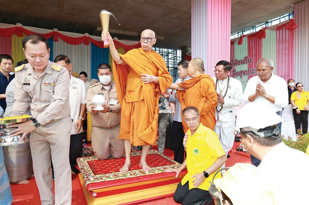 ข่าวสดพระเครื่อง - พิธีเทคอนกรีตเสาเอก-ปฐมฤกษ์ ตึกประชารวมใจ-รพ.ราชพิพัฒน์