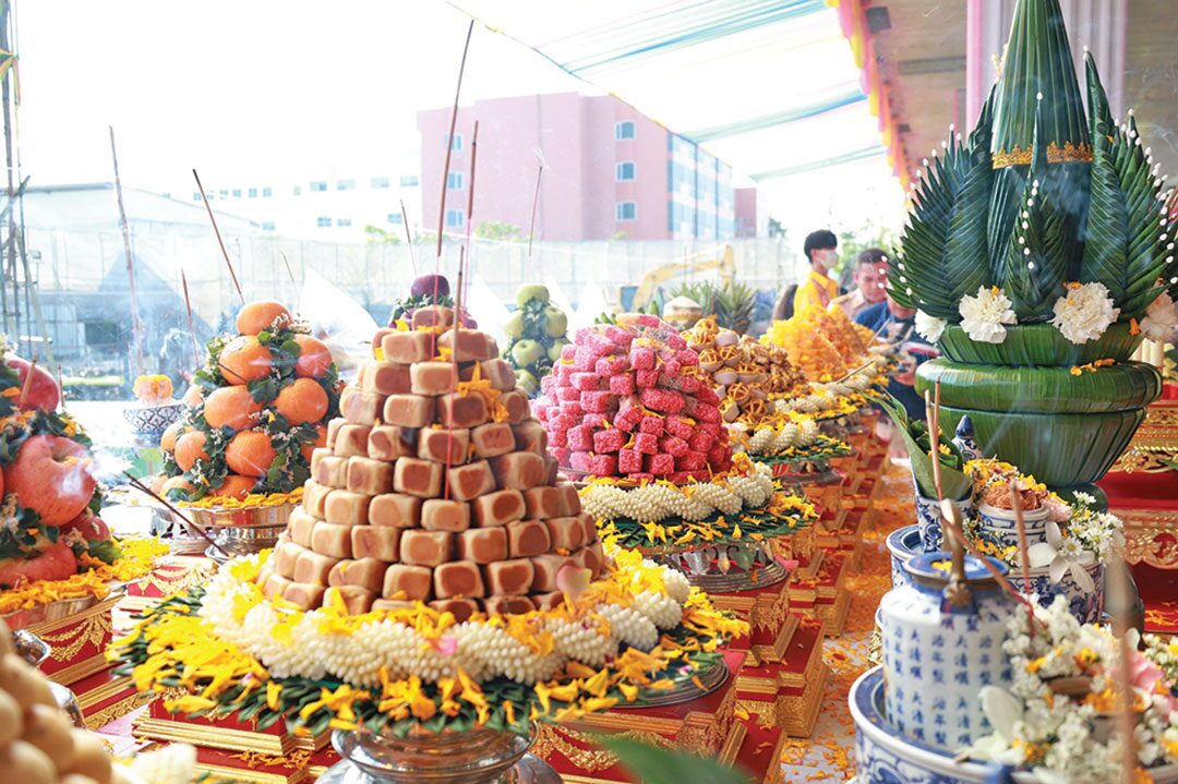 ข่าวสดพระเครื่อง - พิธีเทคอนกรีตเสาเอก-ปฐมฤกษ์ ตึกประชารวมใจ-รพ.ราชพิพัฒน์