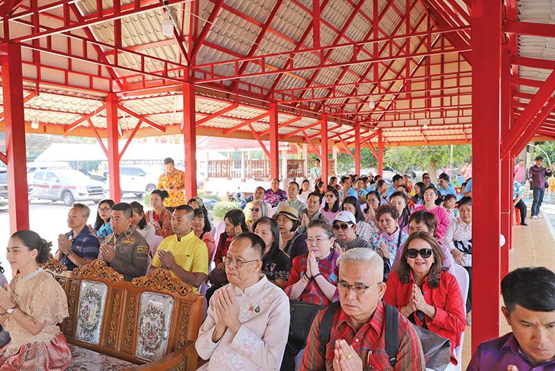 รายงานพิเศษ - สานประเพณีทอดผ้าป่าทางน้ำ พลังศรัทธาวิถีชาวแม่น้ำน้อย