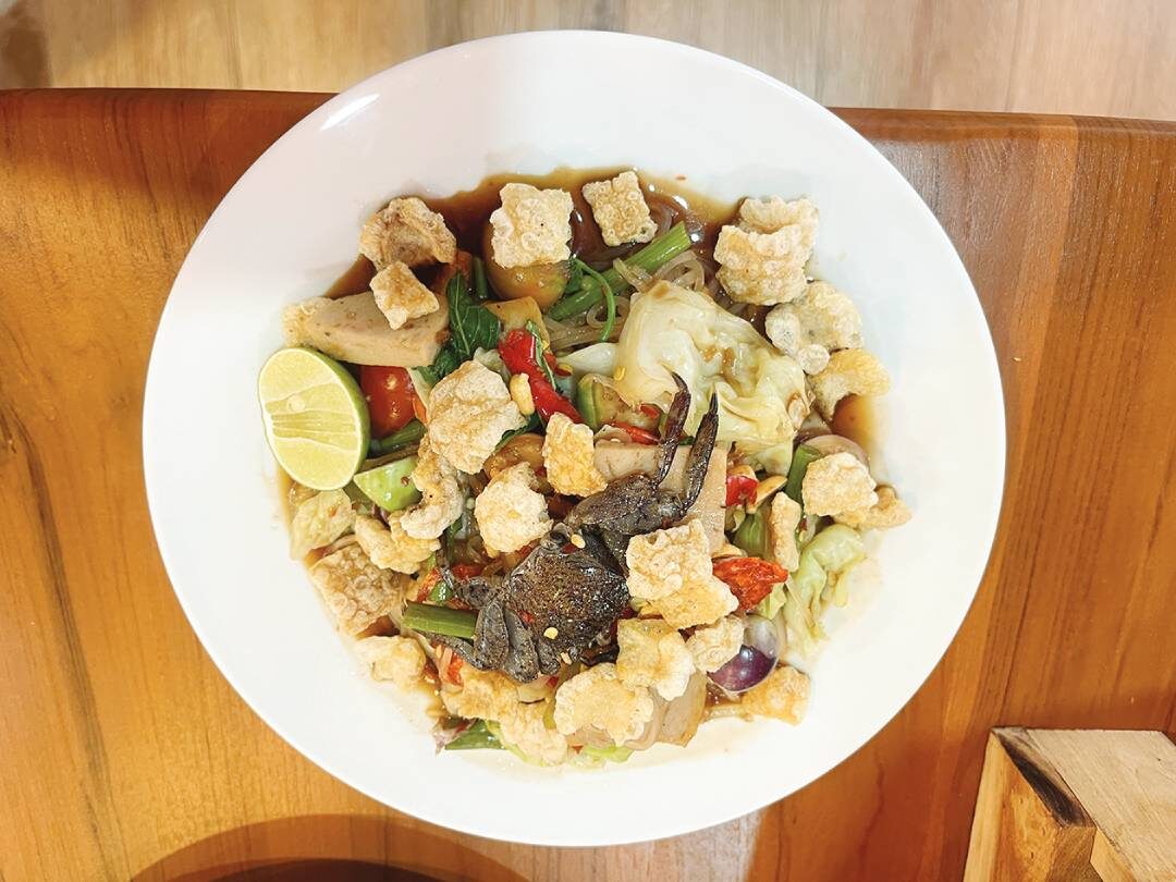 อิ่มอร่อย - ‘ยำปูม้าเจ็ดยอด’เชียงใหม่ สดจริง-เด็ดแซ่บทุกเมนู