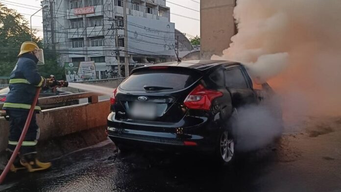 Thai uni student's lucky escape as car goes up in flames | News by Thaiger