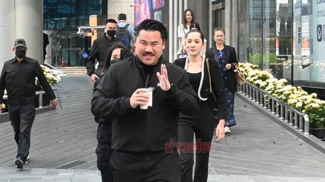 กัน จอมพลัง ล่า แก๊งดอลลาร์ปลอม หลังถูกอ้างชื่อโยง ดิว อริสรา เผย 2 ฝั่งพูดไม่ตรงกัน ระบุ เคยเตือนดาราสาวแล้ว สิ่งที่ทำมันอันตราย ด้าน เท็ดดี้ ยอมรับรู้อยู่ลึก ๆ