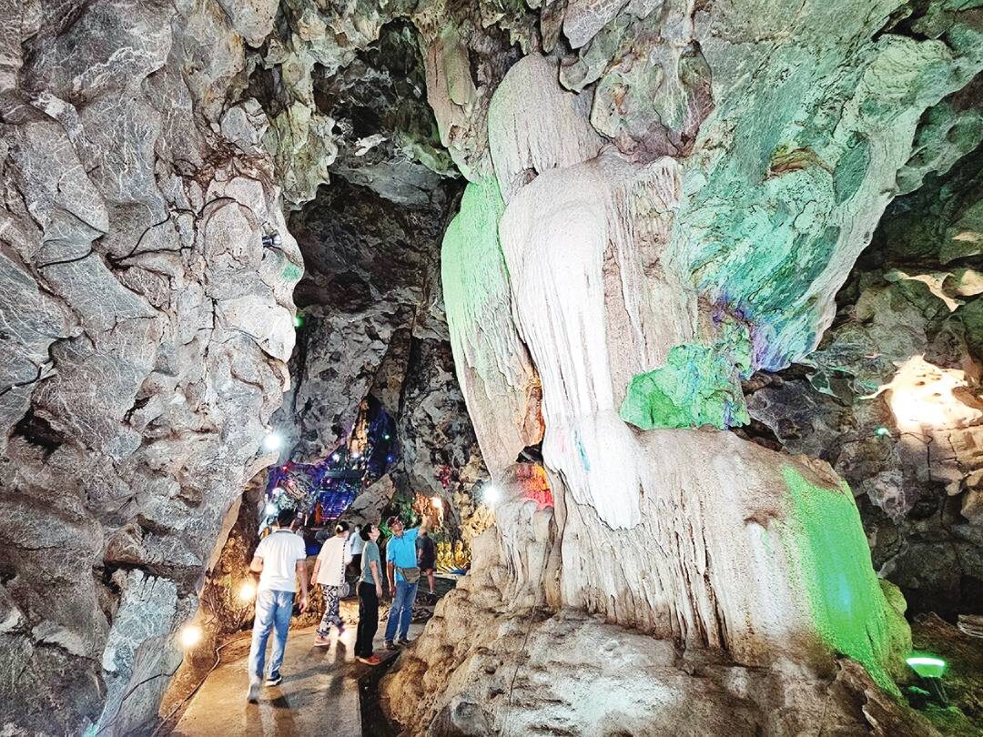 ชวนกันมา พากันมู - เที่ยววัดถ้ำน้ำ อ.โพธาราม เสี่ยงโชคพญานาค 9 ตระกูล