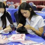 ราชวิทยาลัยจุฬาภรณ์ ร่วมส่งต่อความห่วงใย จัดกิจกรรม DIY หมวกสวยด้วยใจให้ผู้ป่วยมะเร็ง