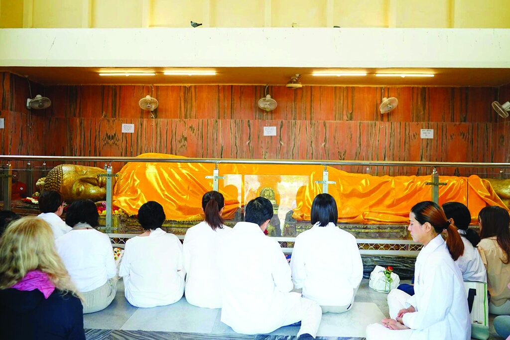 ข่าวสดพระเครื่อง - นำคณะสงฆ์-พุทธศาสนิกชน จาริกแสวงบุญ-แดนพุทธภูมิ