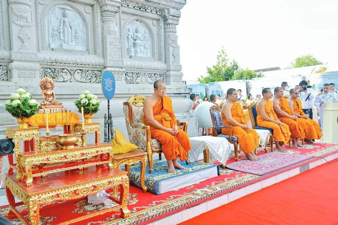 ข่าวสดพระเครื่อง - ถวายพระราชกุศล‘ในหลวง’ อุปสมบท‘มหาวชิราโพธิ๓’