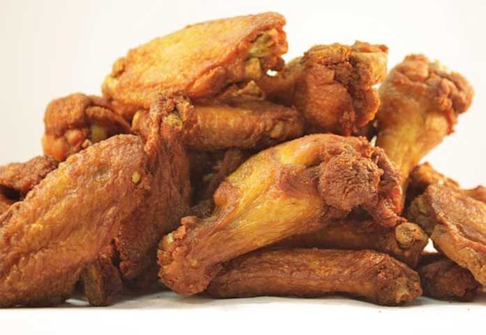 ศาลสั่งจำคุก 6 เดือน “อดีตพนักงาน” บุกร้านไก่ทอด ขโมยเบียร์-ทำกับแกล้มกินเอง
