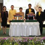 สสธวท. จัดพิธีรับมอบ 'ซุ้มประตูเฉลิมพระเกียรติ ๗๒ พรรษา' ให้กรุงเทพฯ