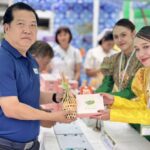 กิจกรรมจัดแสดงสินค้าเกษตร-ผลิตภัณฑ์ชุมชน เชื่อมโยงตลาด Offline-Online จ.ปราจีนฯ