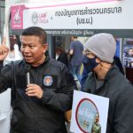 รมว.ยุติธรรม เปิดงาน Laฬ Square รองจ๋อ - สว.แจ๊ะนำทัพ-ฉีควัคซีนป้องกันแก๊งคอลฯ