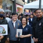 รมว.ยุติธรรม เปิดงาน Laฬ Square รองจ๋อ - สว.แจ๊ะนำทัพ-ฉีควัคซีนป้องกันแก๊งคอลฯ