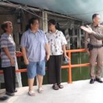 รองผบช.น.ลงพื้นที่สน.ห้วยขวาง ติดตามโครงการชุมชนบำบัดอย่างยั่งยืนลาดพร้าว 80