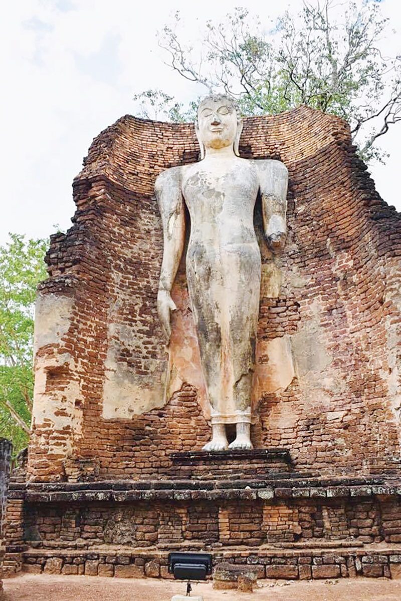 เที่ยววัด-วันหยุด - วัดพระสี่อิริยาบถ-พระยืน ใน‘อุทยานฯกำแพงเพชร’