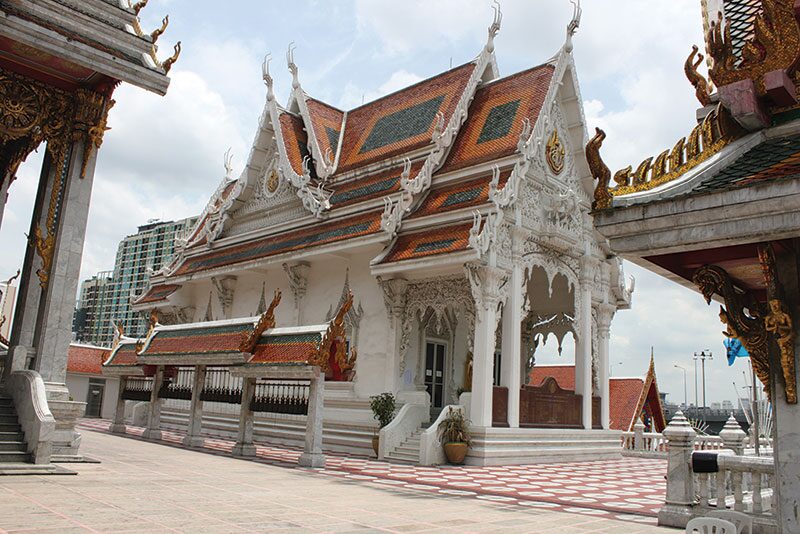 เที่ยววัดวันหยุด - ไหว้พระวัดหัวลำโพง ทำบุญบริจาคโลงศพ