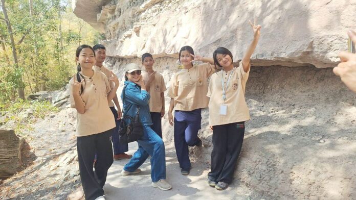 สดจากเยาวชน
