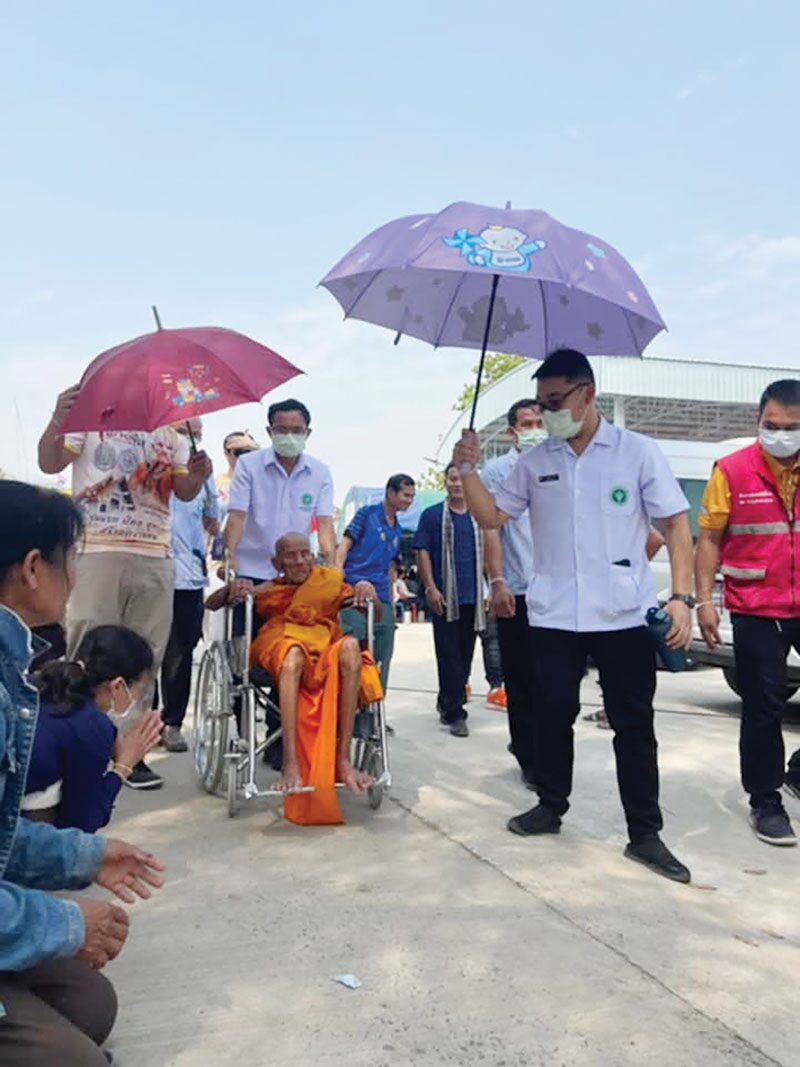 ข่าวสดพระเครื่อง - งานมุทิตาสักการะ 98 ปี หลวงปู่ขำ วัดหนองแดง