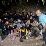 ทะลักไม่หยุด สกัดจับต่างด้าว 49 แรงงานเถื่อน ซุกป่าริมห้วยซองกาเรีย เตรียมทำงานไทย