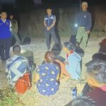 ทะลักไม่มีหมด สกัดกระบะซุก 14 แรงงานเถื่อน คนขับจอดรถหนี ปล่อยพม่าลอยแพ สารภาพจ่ายค่าหัว 2 หมื่นต่อคน