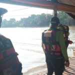 พบแล้ว ร่างไร้วิญญาณ นศ.ปี 4 ตกสะพาน จมน้ำน่านลอยติดเรือนแพ แม่-ญาติร่ำไห้โศกเศร้าน้ำตาซึม