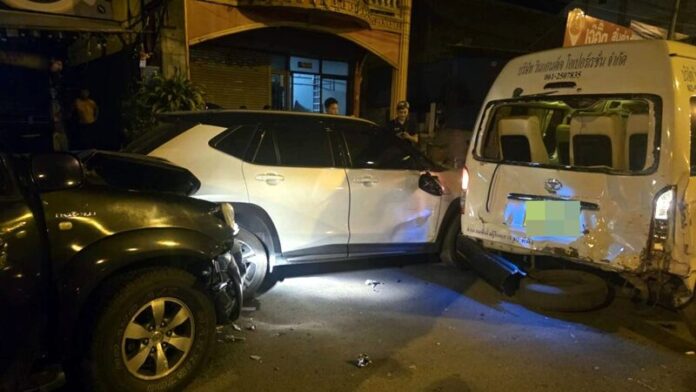 Phuket crash: 70 year old dies after hitting parked vehicles | News by Thaiger