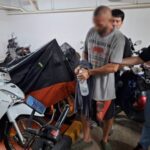 รวบหนุ่มฮังการี ทุบกระจกรถฉกเงิน 1.5 ล้าน ลานจอดห้างดัง ก่อนเผ่นอาบแดดพัทยา