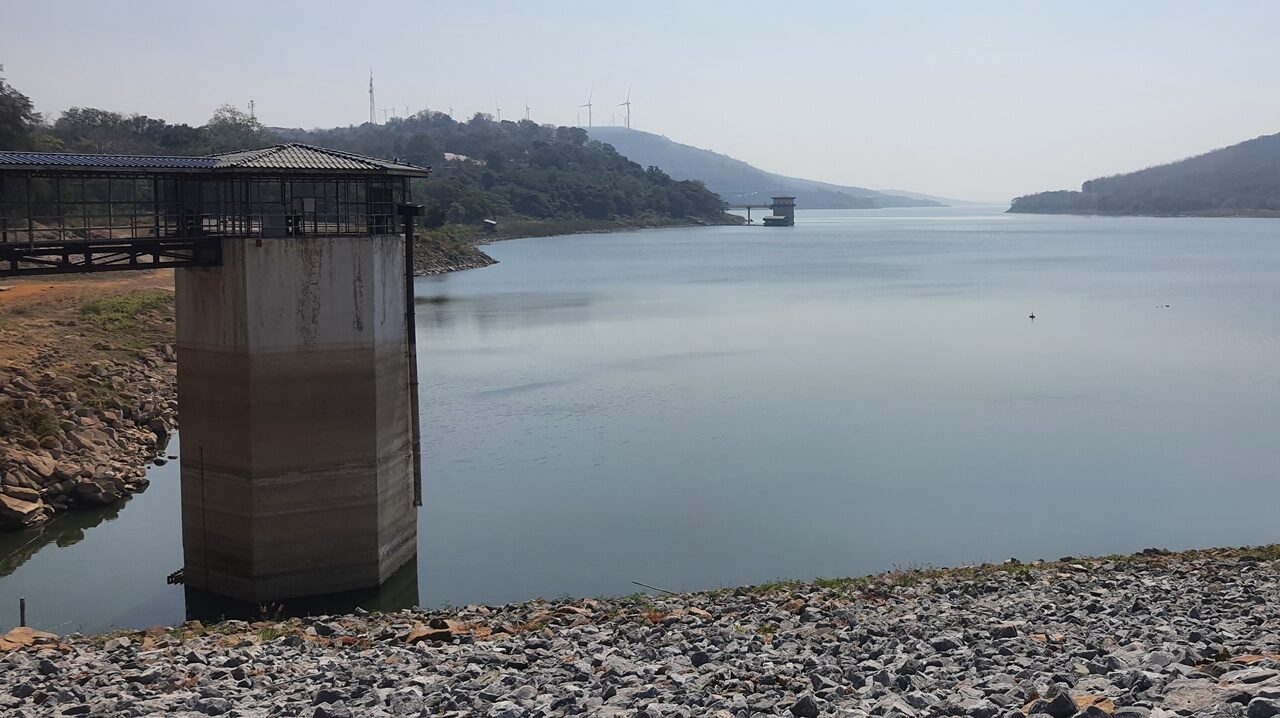 .วิกฤต เขื่อนลำตะคอง เหลือน้ำผลิตประปา 14% ชาวโคราช 5 อำเภอ เสี่ยงขาดน้ำ ระดมรับมือภัยแล้ง.